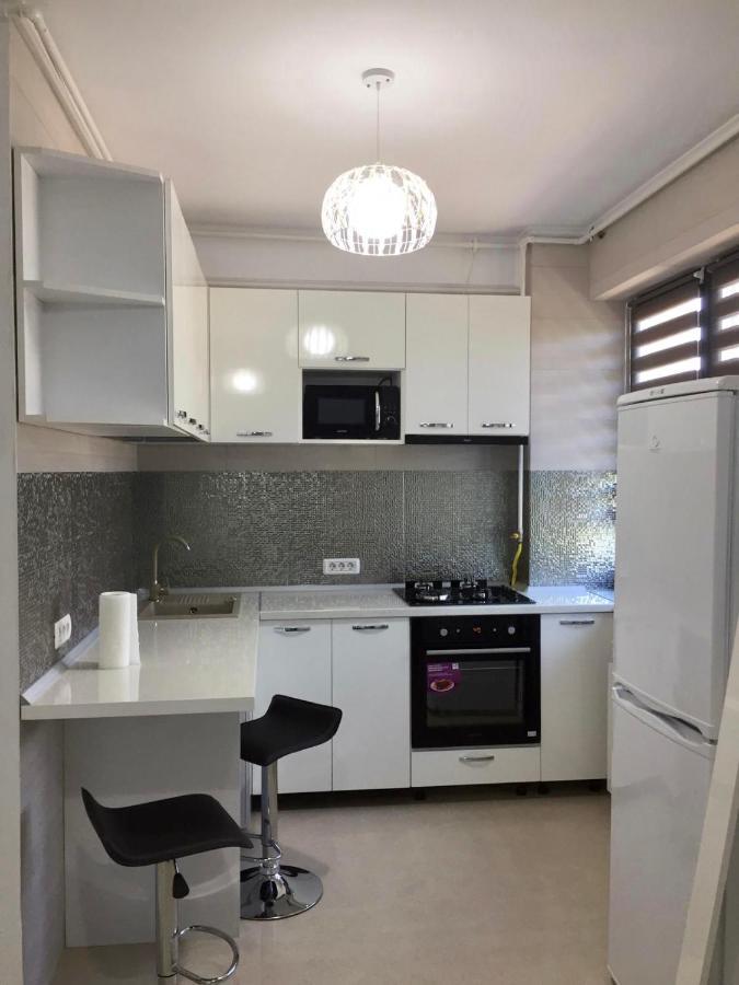 Mirror Apartment Mamaia